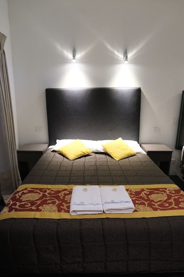 Deluxe Family Room Ground Floor - 2 Queen and 1 Single Bed
