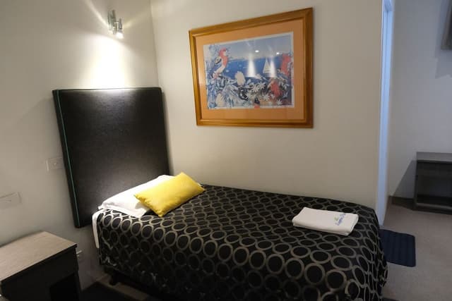 Deluxe Family Room Ground Floor - 2 Queen and 1 Single Bed