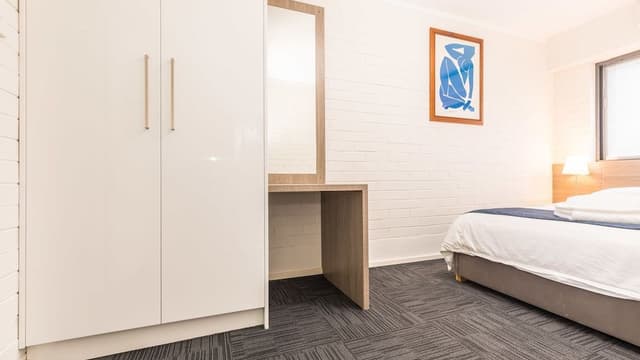 One Bedroom Apartment - Twin Beds
