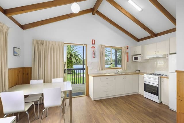 Standard Riverview 2 Bedroom Spa Villa - Not Pet Friendly