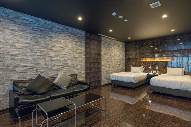 Suite with Jetted Bathtub, Large Twin