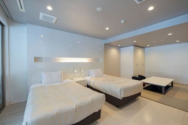 Japanese Modern Suite, Large Twin