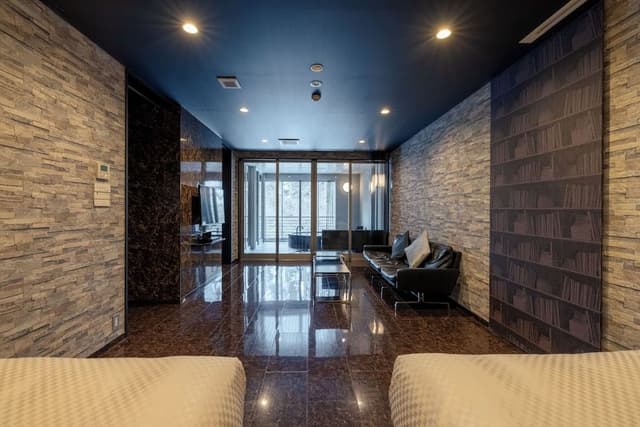 Suite with Jetted Bathtub, Large Twin