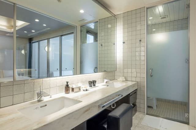 Standard Suite