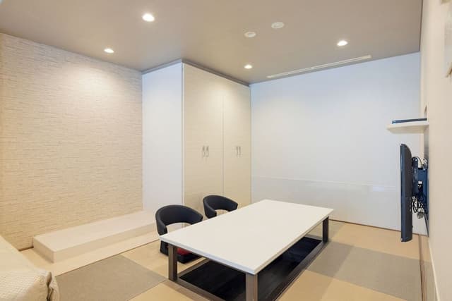 Japanese Modern Suite, Large Twin