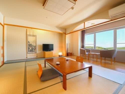 Japanese Style Room with 10 Tatami and Shared Bathroom - Non-Smoking