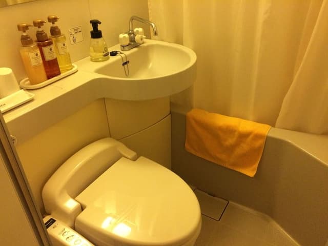 Double Room, Smoking