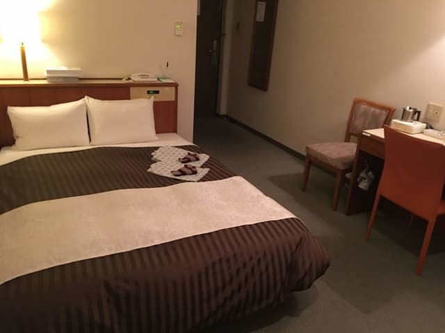 Double Room, Smoking