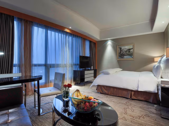 Executive Suite with 1 King Bed