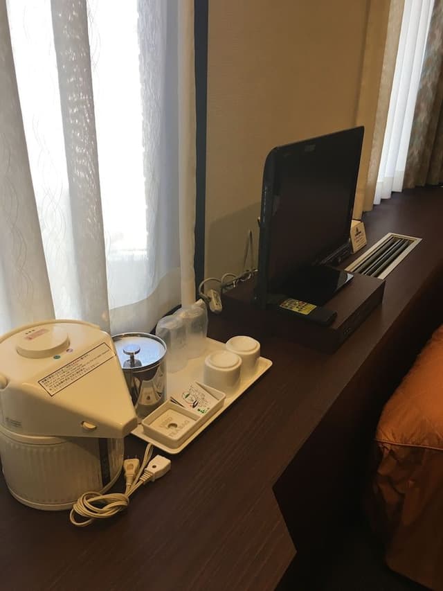 Twin Room, Smoking TA12