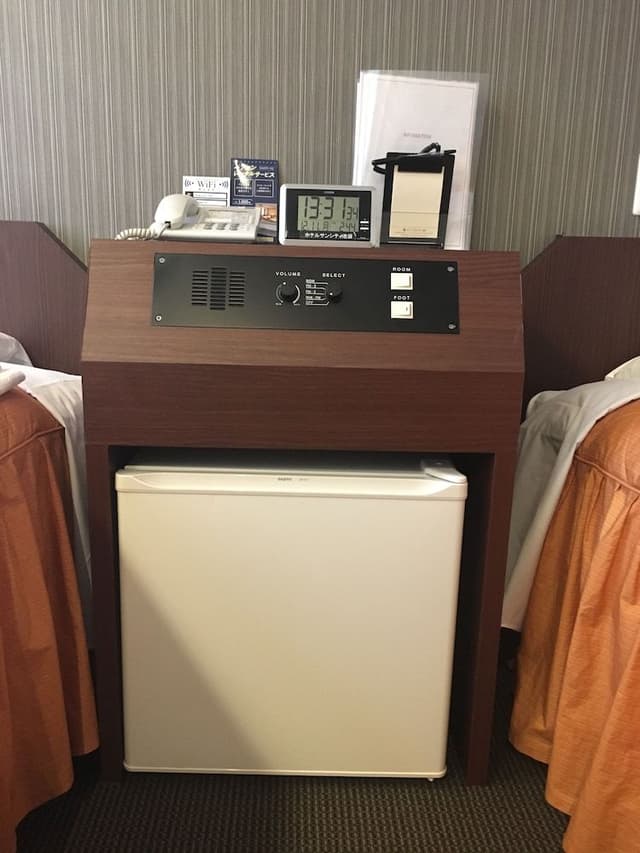 Twin Room, Smoking TA12