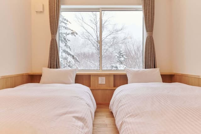 Basic Twin Room, Garden View, Annex Building