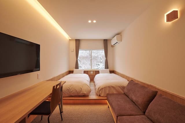 Basic Twin Room, Garden View, Annex Building