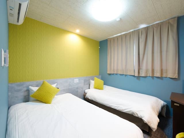 Standard Twin Room