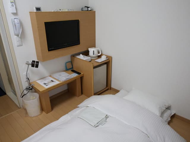 Modern Japanese Style Small Room - Smoking