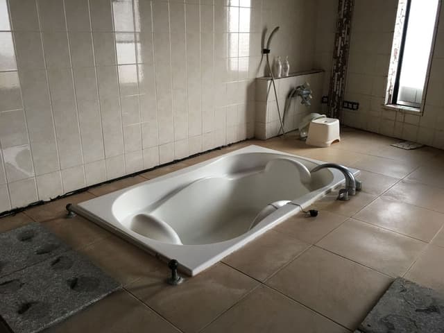 Suite 206 with Private Bathroom