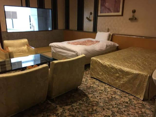 Deluxe Twin Room with Private Bathroom