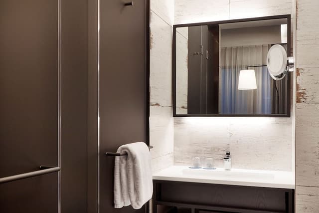 Premier Room, 1 Queen Bed, City View