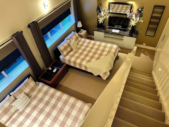 Family House, Multiple Bedrooms