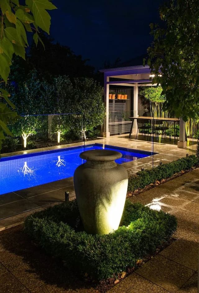 Luxury Apartment, 1 Bedroom, Fireplace, Poolside
