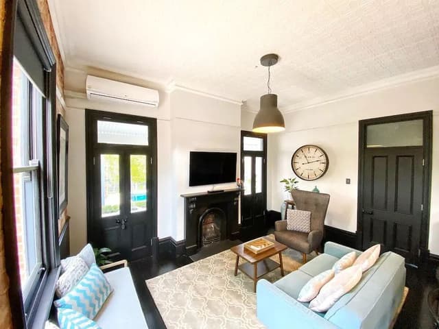 Luxury Apartment, 1 Bedroom, Fireplace, Poolside