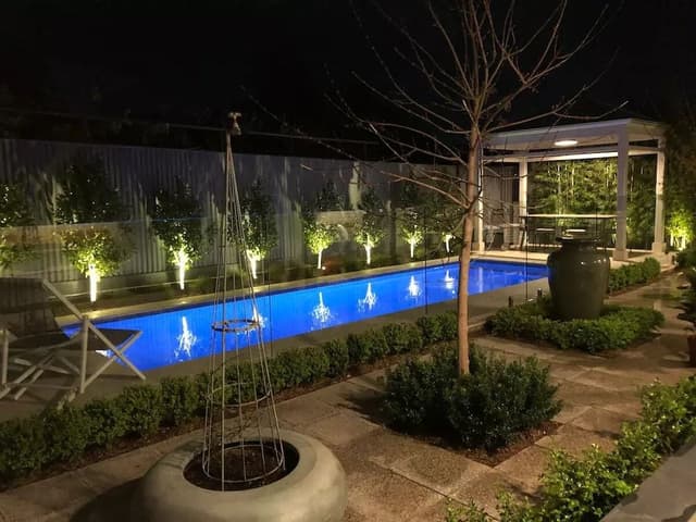 Luxury Apartment, 1 Bedroom, Fireplace, Poolside