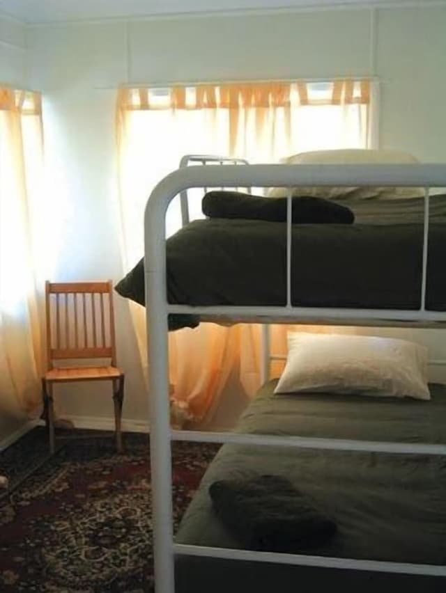 3 Bedrooms, Courtyard View Apartment
