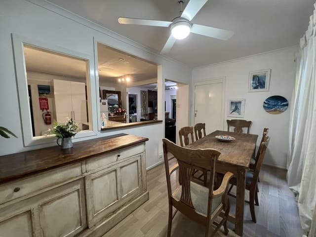 3 Bedrooms, Courtyard View Apartment