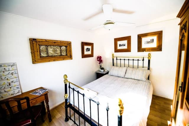 3 Bedrooms, Courtyard View Apartment