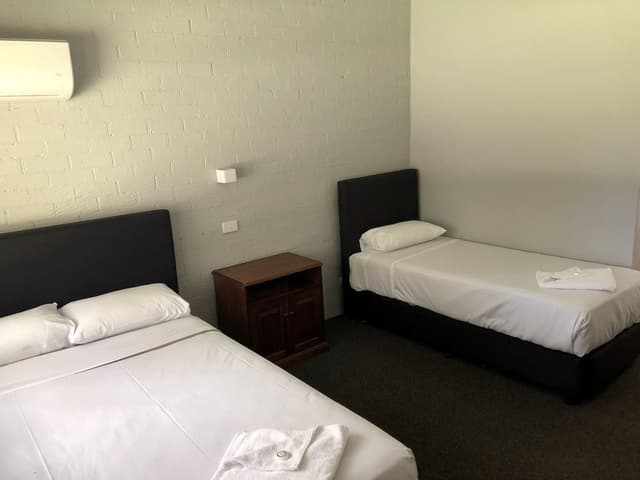 Basic Room, Ensuite