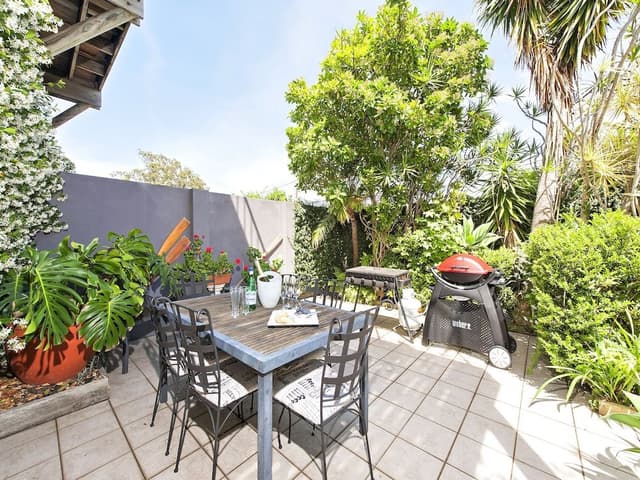 Family House, 5 Bedrooms, Garden View