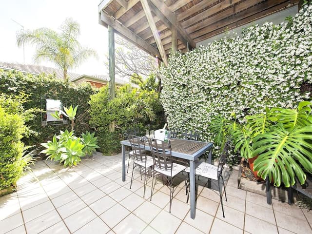 Family House, 5 Bedrooms, Garden View