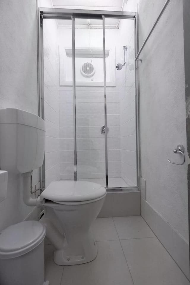 Shared Dormitory, 5 Beds, Women only, Shared Bathroom