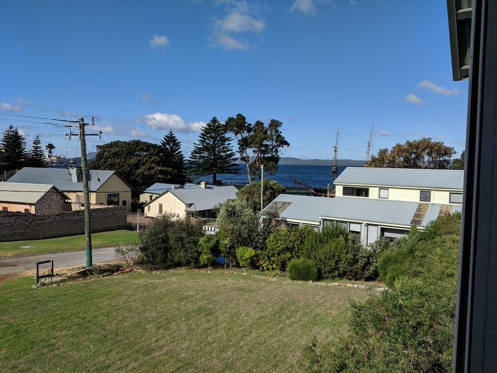 Hanover Bay Apartments0