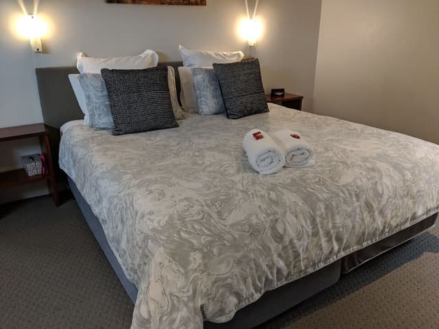 Premium Cottage, 1 King Bed, Accessible, Harbor View (York)