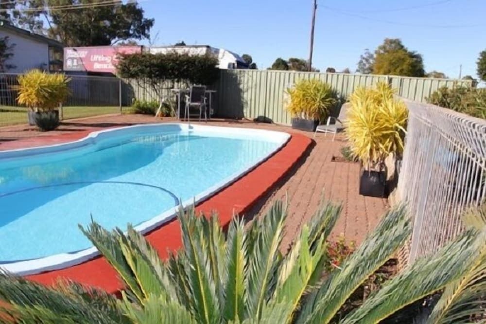 cross roads motel4