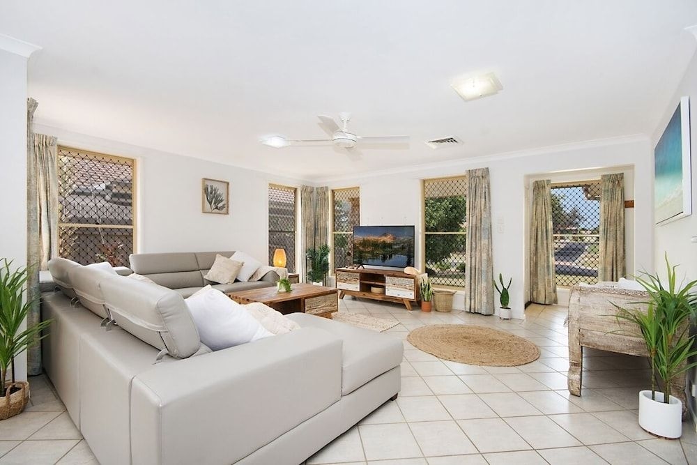 Kailani Beach House3