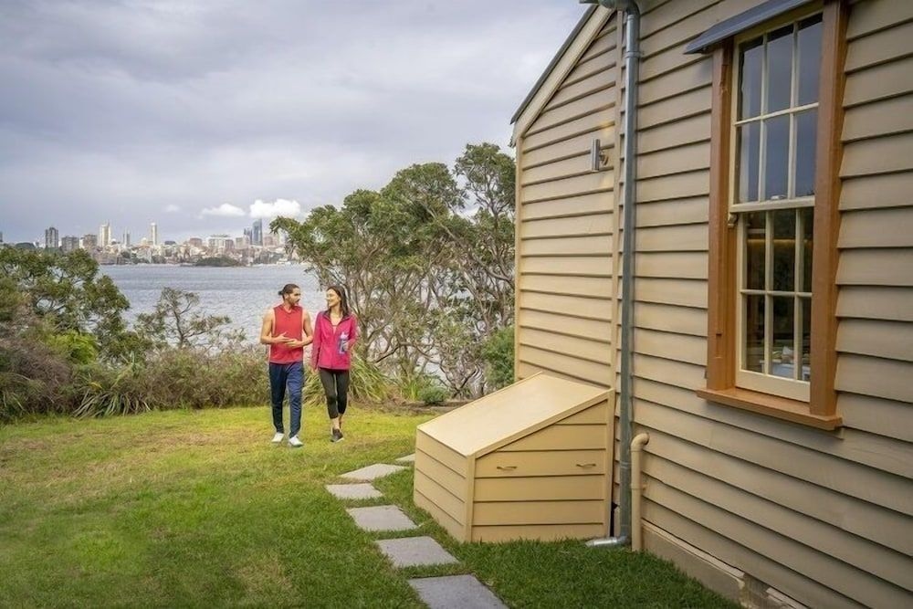 Steele Point Cottage1