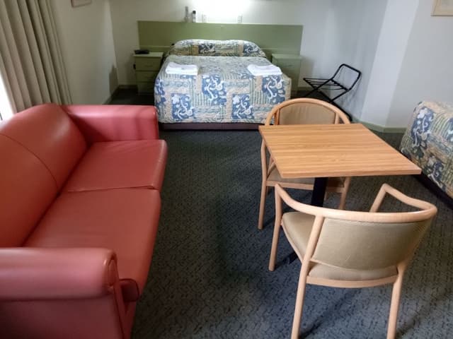 Family Room, Multiple Beds, Garden View
