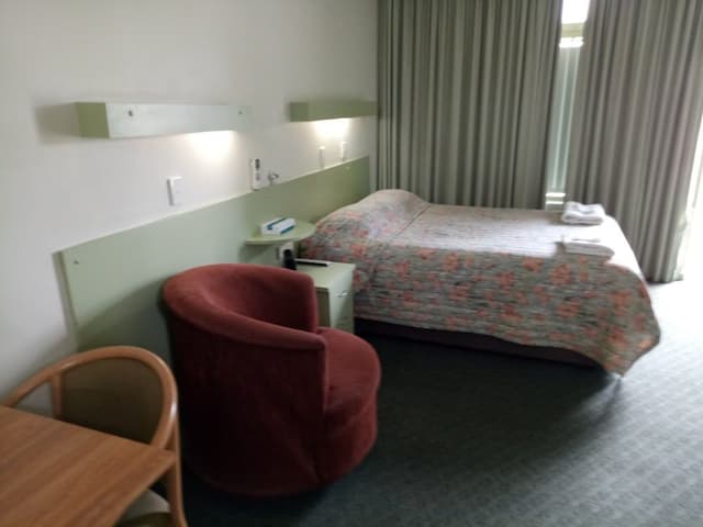 Deluxe Queen Room