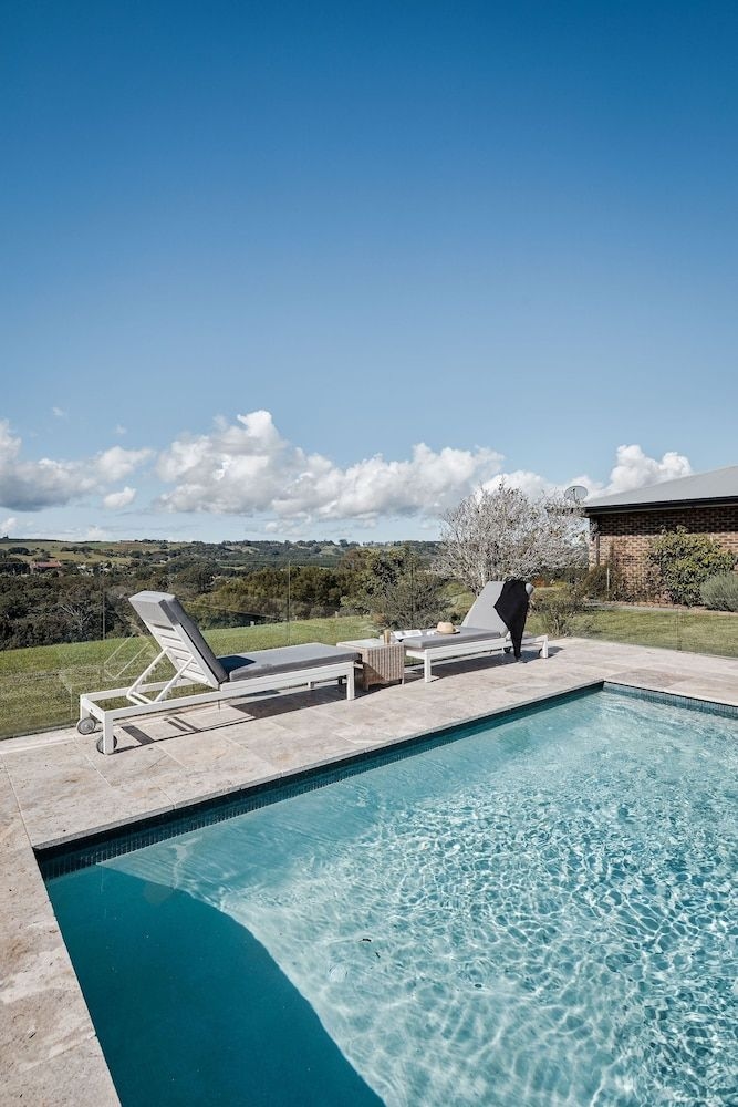 99 Acres Bangalow Retreat1