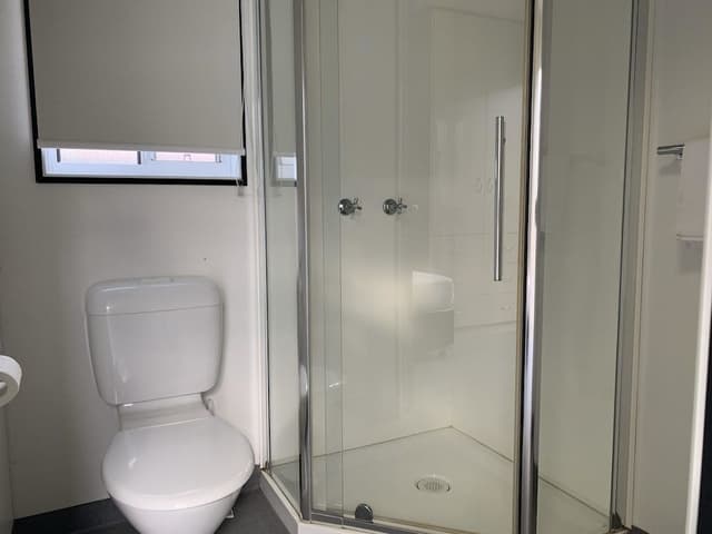 King Single Ensuite