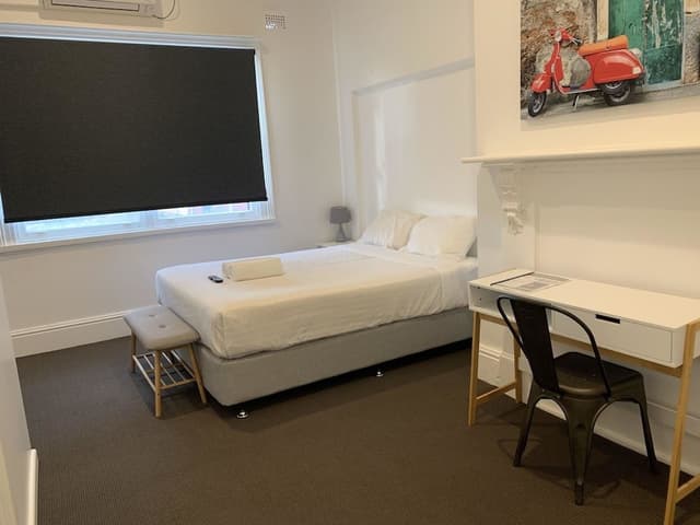 Queen Ensuite