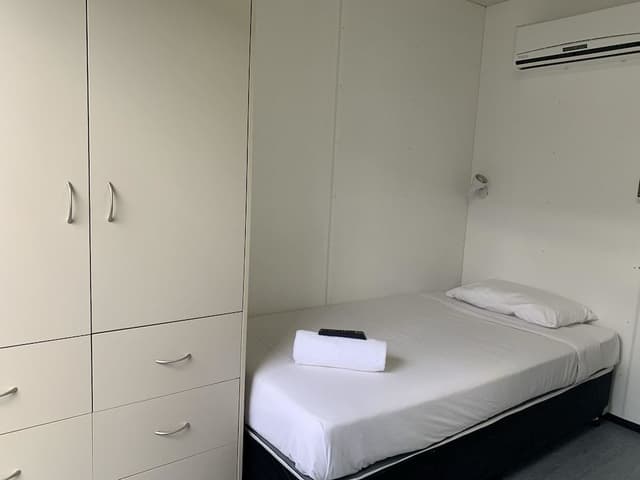 King Single Ensuite