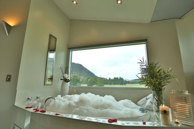 Luxury Chalet, 1 King Bed, Mountain View