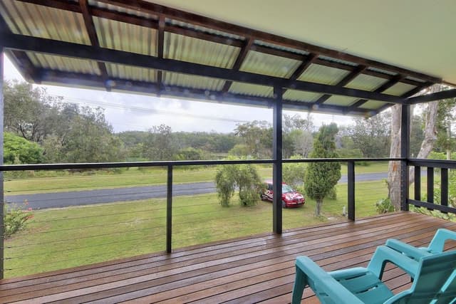 House, 5 Bedrooms, 2 Bathrooms