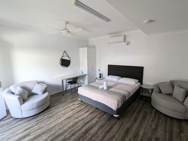 Standard Studio, 1 Queen Bed, Ground Floor (Budget Studio)
