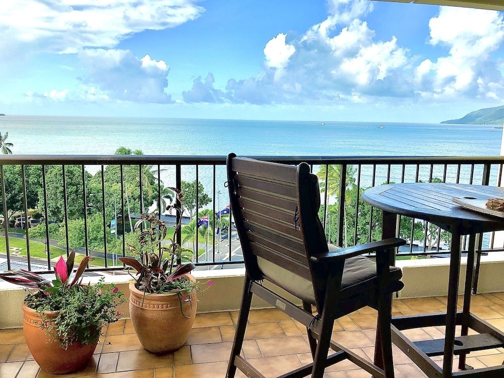 Cairns Apartment Esplanade Ocean Views1