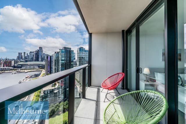 Sky High 2 Bedroom 2Bathroom Apartment with Stadium & Harbour Views