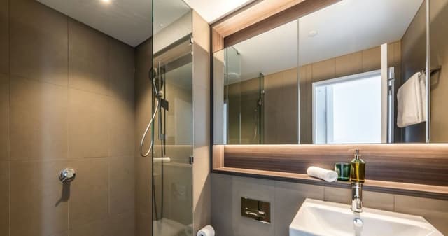 Sky High 2 Bedroom 2Bathroom Apartment with Stadium & Harbour Views